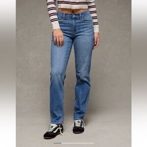 AE Stretch Super High-Waisted
Straight Jean womens size 6 short